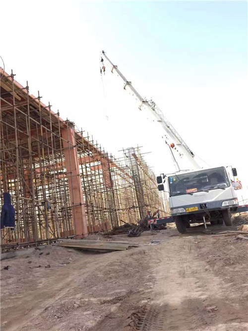 新安县吊车作业的安全注意事项有哪些？